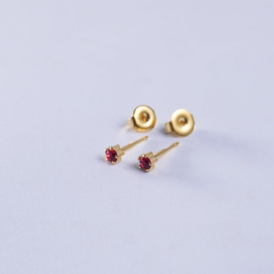 January – Garnet Claw Set 001