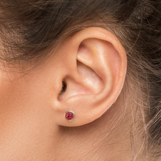 July – Ruby Bezel Set 019