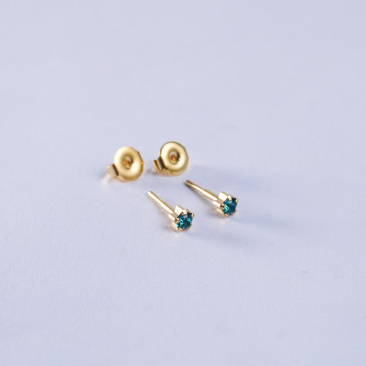 March – Aquamarine Claw Set 003