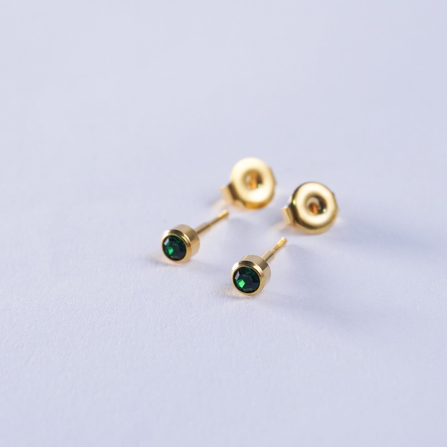 May – Emerald Bezel Set 017