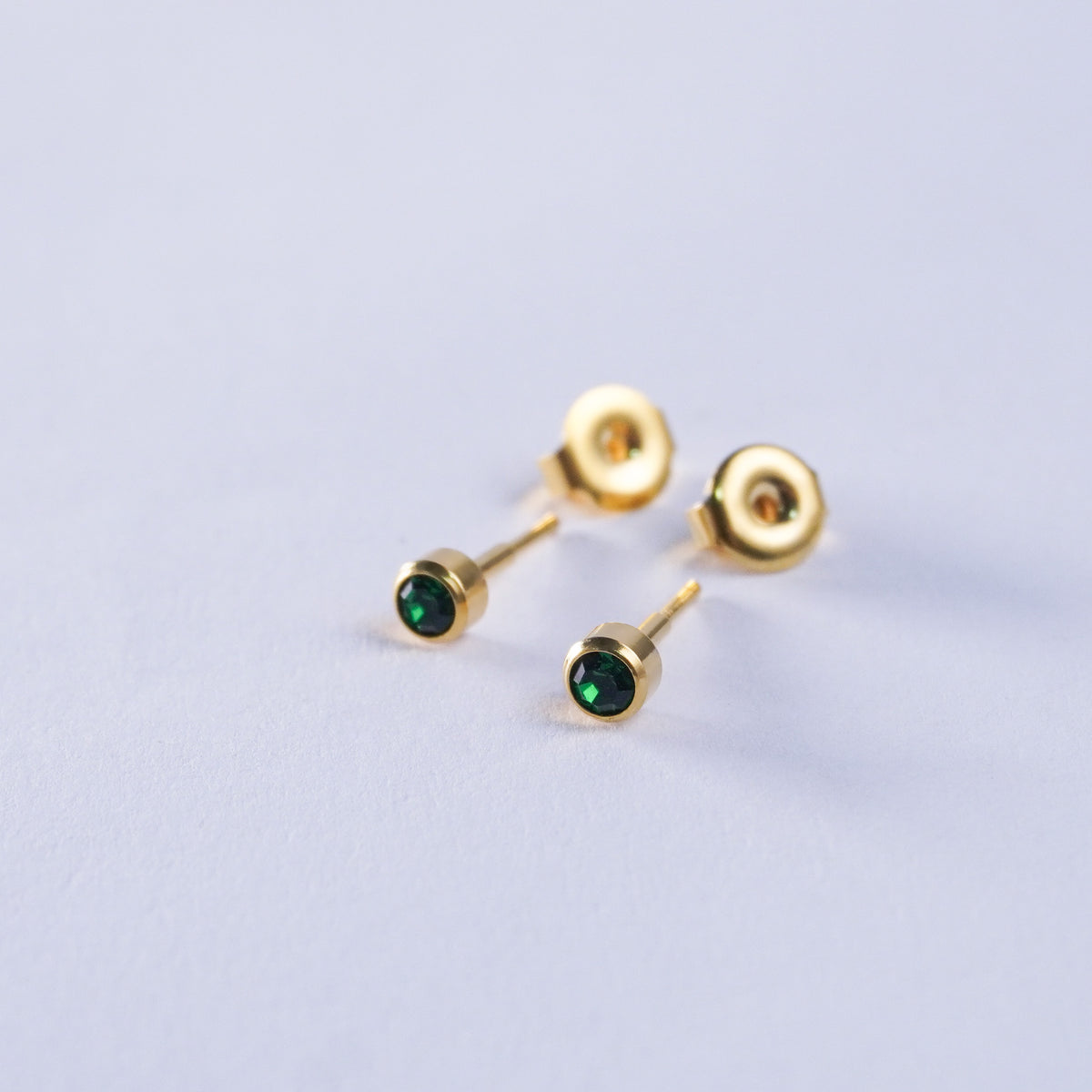 May – Emerald Bezel Set 017