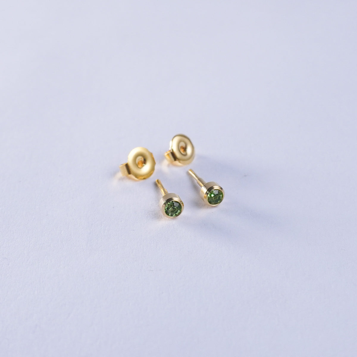 August – Peridot Bezel Set 020