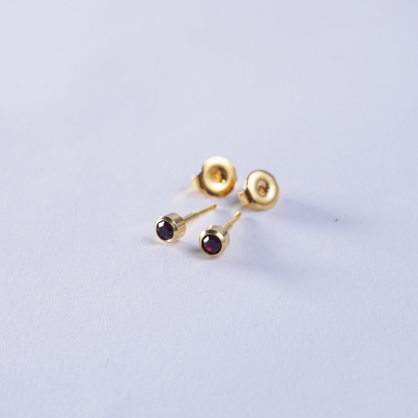 January – Garnet Bezel Set 013