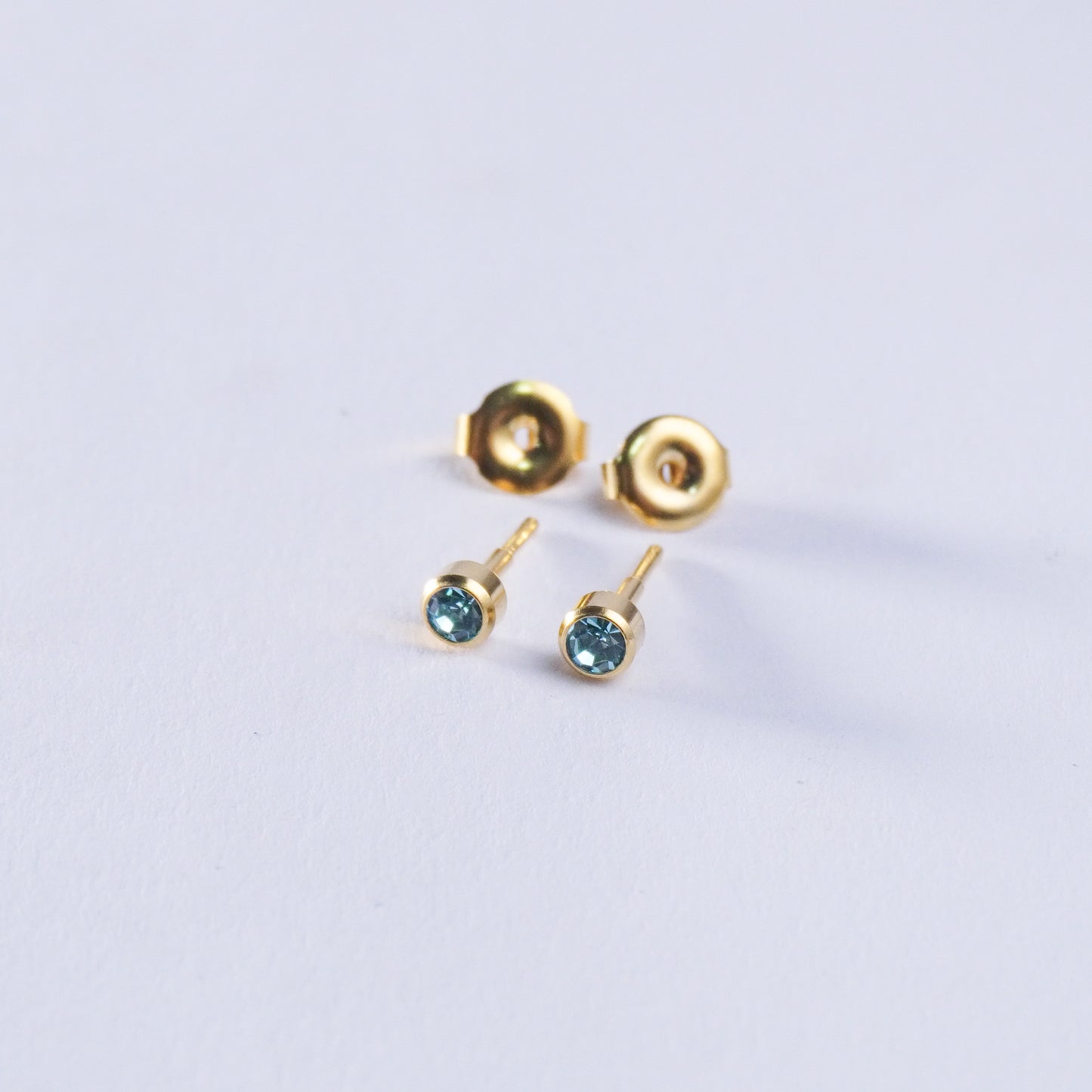 March – Aquamarine Bezel Set 015
