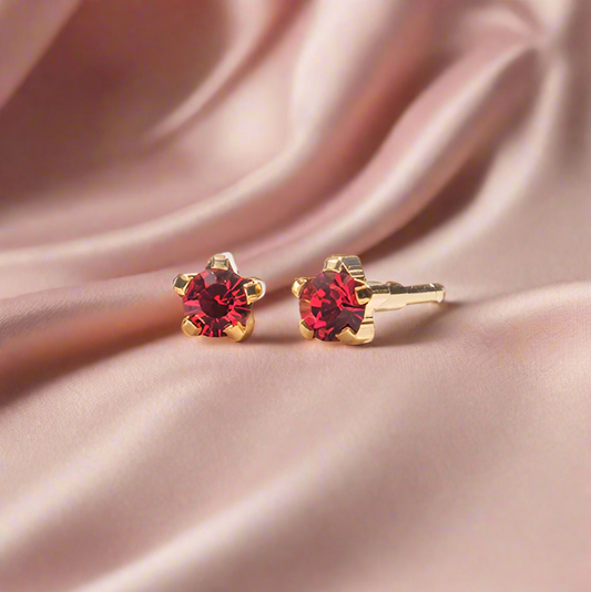 January – Garnet Claw Set